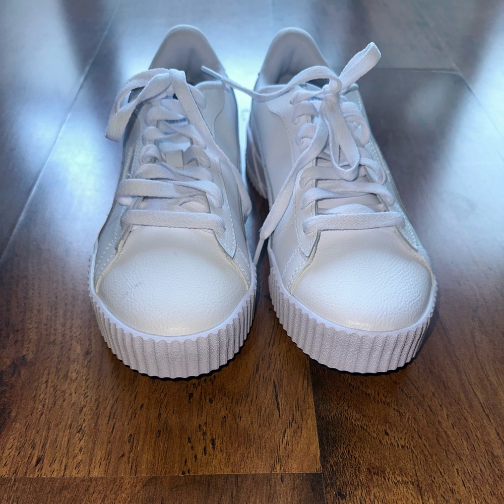 PUMA SoftFoam+ White Sneakers – Women’s Size 8 (US) / 38.5 (EU) - Picture 4 of 9